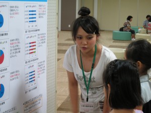 本学科学生による説明の様子(2)