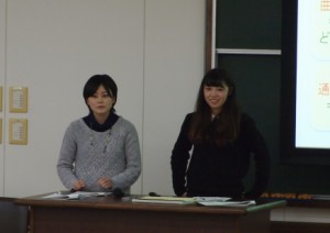 (卒論発表会4)会場からの質疑に答える4年生